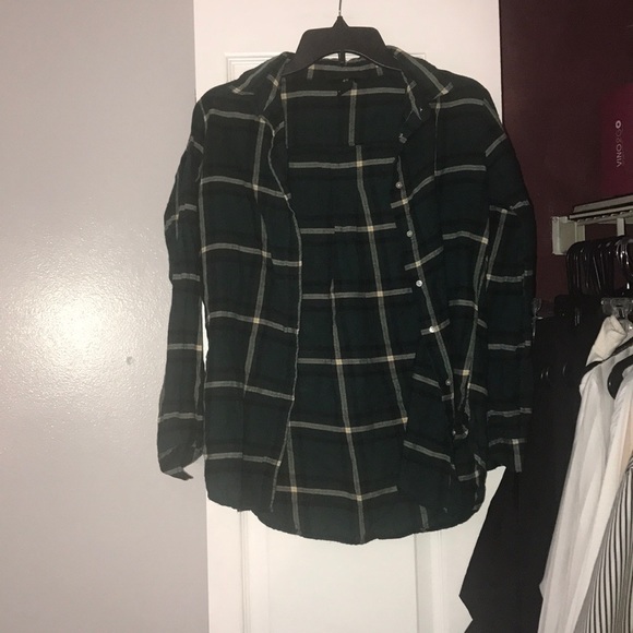 H&M Tops - H&M green flannel